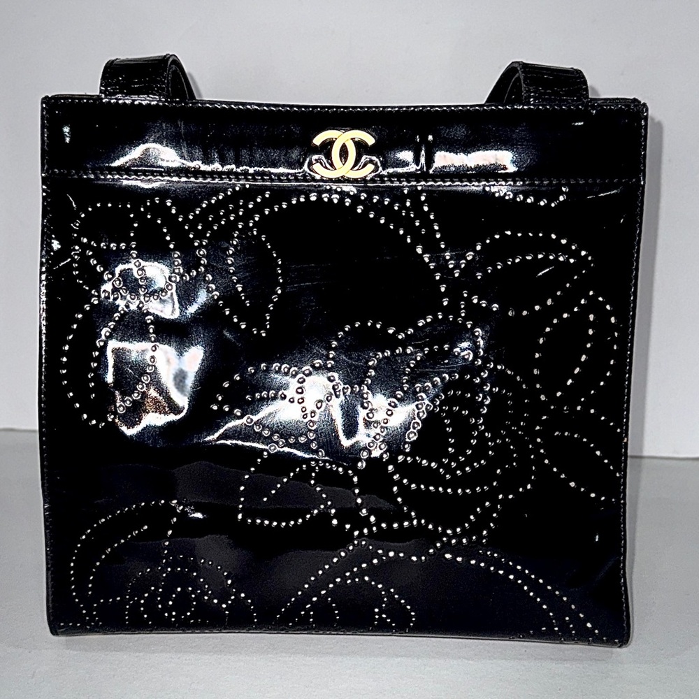 🔥SOLD🔥CHANEL Camelia Enamel Tote Bag
